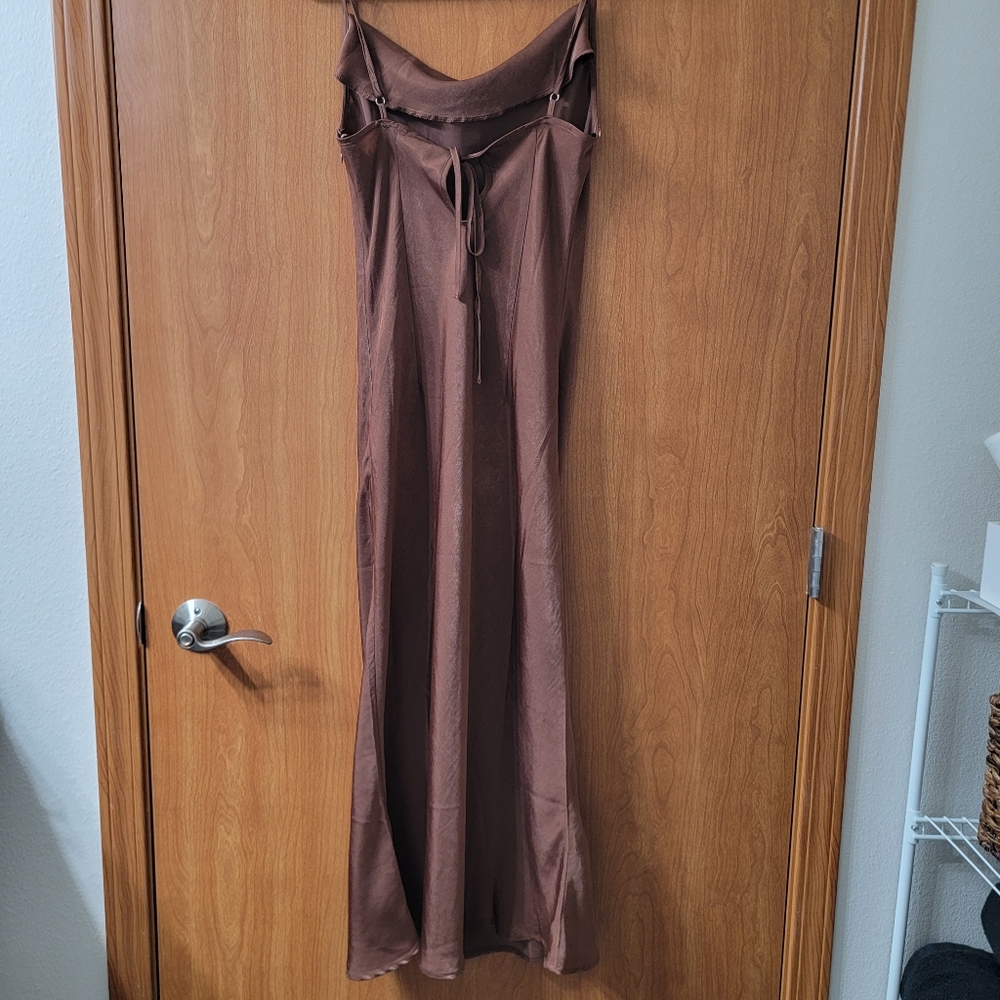 BOGO Forever 21 Brown Satin Cowl Neck Midi Dress Size Medium - Picture 10 of 11